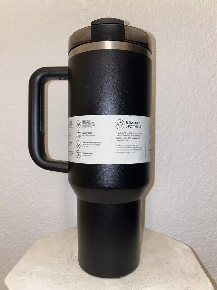 Stanley 40oz Quencher H2.0 Flowstate Tumbler- Black